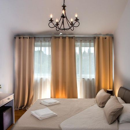 Apartment Victoria II ดูบรอฟนิก ภายนอก รูปภาพ