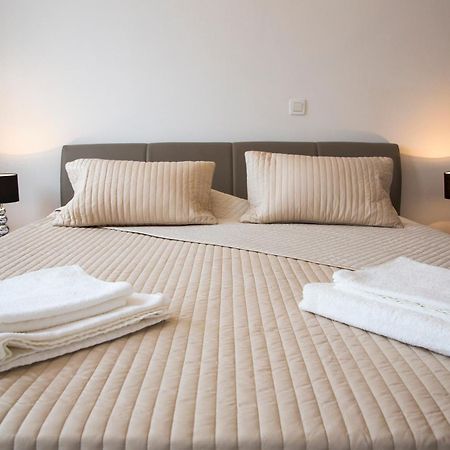 Apartment Victoria II ดูบรอฟนิก ภายนอก รูปภาพ